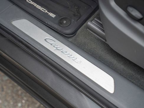 Used 2023 Porsche Cayenne image 11
