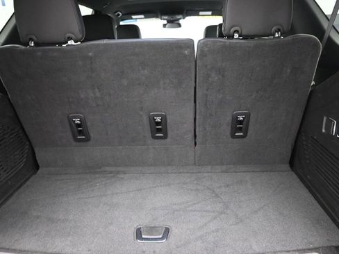 Used 2025 Chevrolet Tahoe Premier image 10