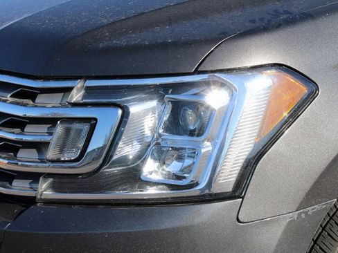 Used 2021 Ford Expedition Max Limited image 10
