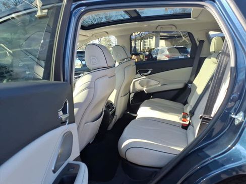 Certified 2025 Acura RDX SH-AWD w/ Advance Package image 20
