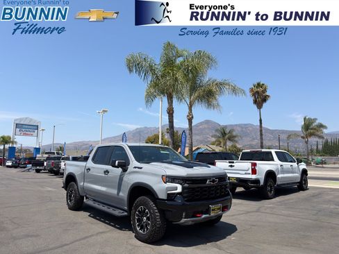 Used 2024 Chevrolet Silverado 1500 ZR2 w/ Technology Package AWD/4WD image 1