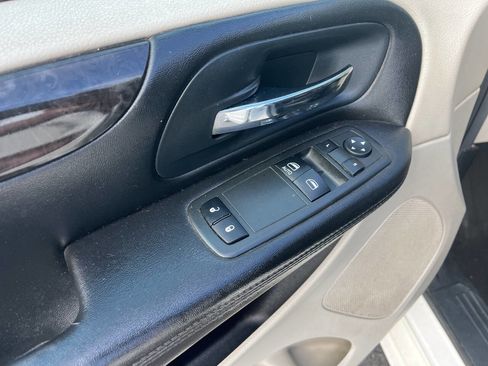 Used 2013 Dodge Grand Caravan SE FWD image 14