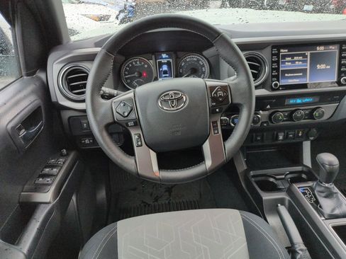 Used 2023 Toyota Tacoma TRD Sport image 13