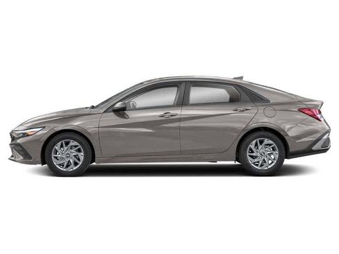 Used 2024 Hyundai Elantra SEL FWD image 36