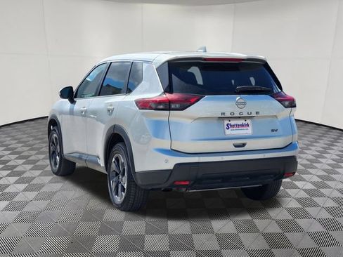 Used 2024 Nissan Rogue SV FWD image 3
