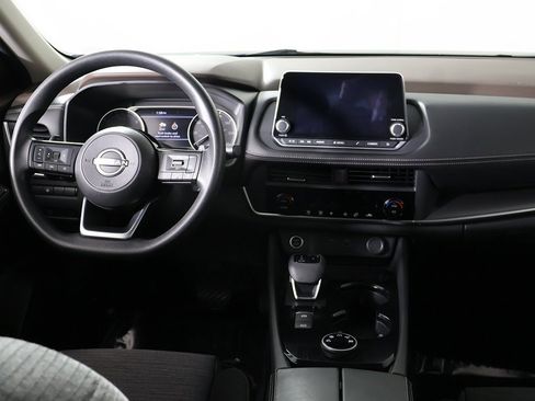 Used 2023 Nissan Rogue SV image 36