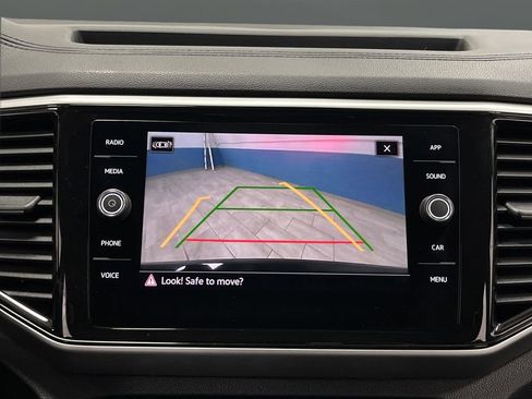 Used 2022 Volkswagen Atlas SE w/ Black Wheel Package image 9