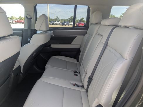 Used 2024 Hyundai Santa Fe SEL image 21