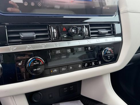 New 2026 Nissan Pathfinder SL image 14