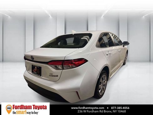 Used 2024 Toyota Corolla LE FWD image 5