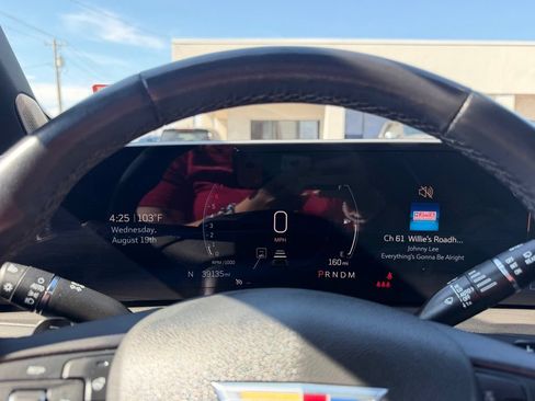 Used 2024 Cadillac XT4 Premium Luxury FWD image 32