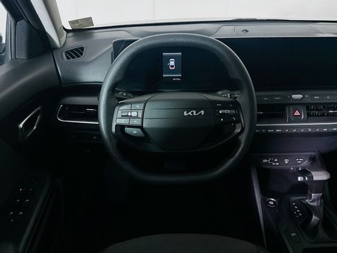 Used 2025 Kia K4 LXS image 18