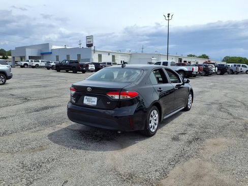 Used 2024 Toyota Corolla LE FWD image 6