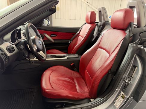 Used 2006 BMW Z4 3.0si image 5