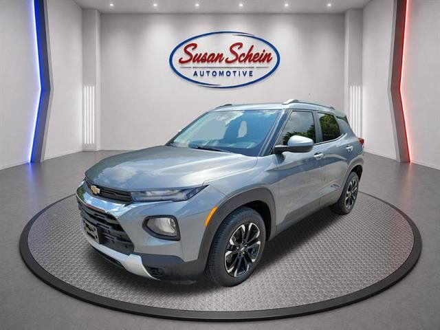 Used 2021 Chevrolet TrailBlazer LT FWD image 1