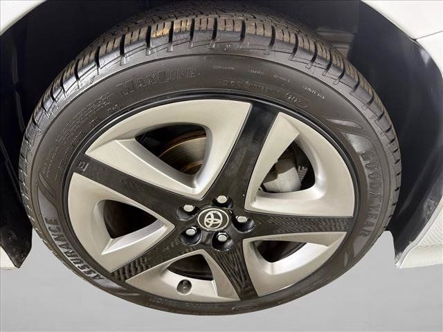 Used 2022 Toyota Prius XLE FWD image 12