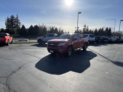Used 2018 Chevrolet Colorado Z71 image 3