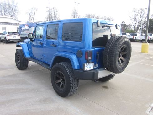 Used 2014 Jeep Wrangler Unlimited Sahara w/ Dual Top Group image 4
