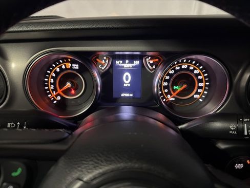 Used 2023 Jeep Gladiator Sport image 16