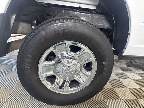 Used 2022 RAM 2500 Big Horn w/ Cold Weather Group image 31