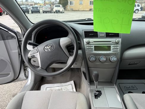 Used 2011 Toyota Camry LE w/ Fleet Convenience Pkg image 13