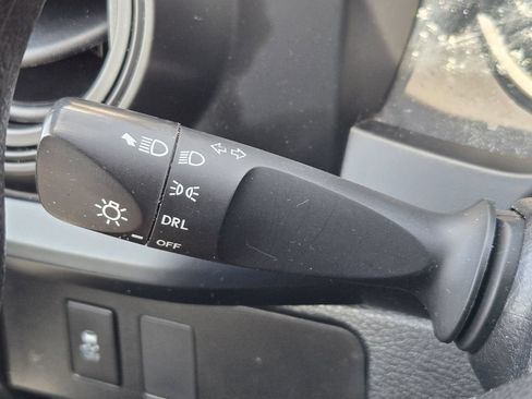Used 2021 Toyota Tacoma SR RWD image 21
