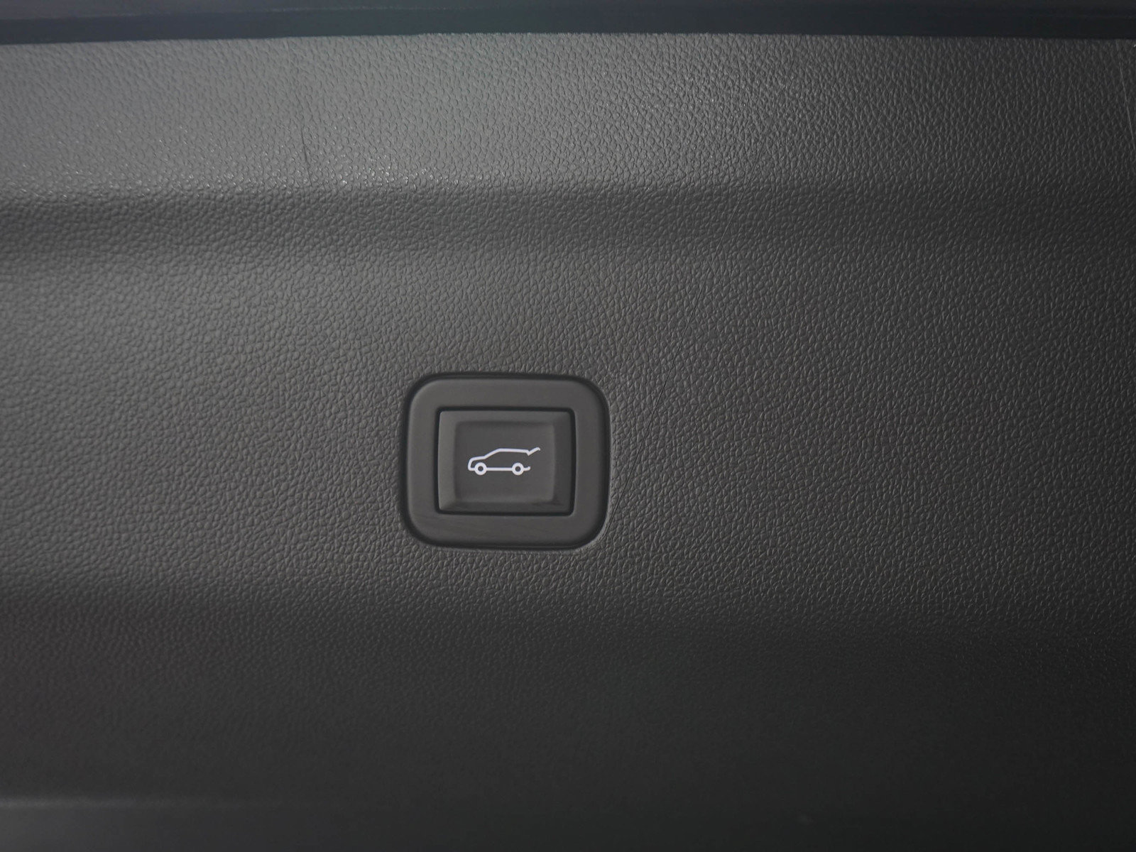 Used 2025 GMC Yukon Denali w/ Denali Reserve Package AWD/4WD image 12