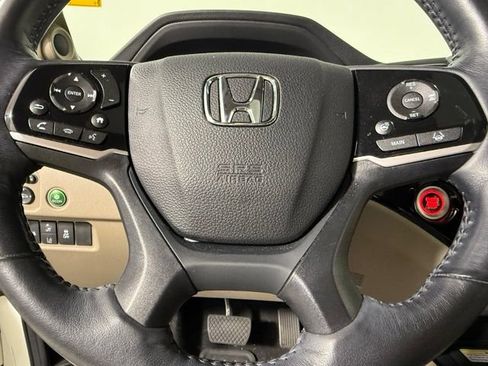 Used 2019 Honda Pilot Elite image 17