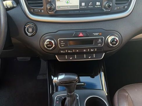 Used 2019 Kia Sorento SX image 23