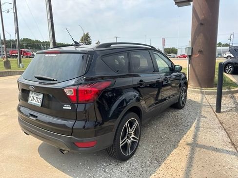 Used 2019 Ford Escape SEL FWD image 10