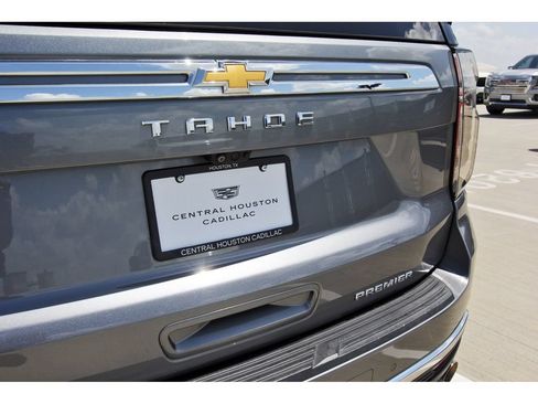 Used 2022 Chevrolet Tahoe Premier w/ Premium Package RWD image 28