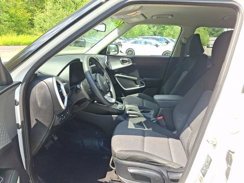 Used 2022 Kia Soul LX w/ Technology Package FWD image 16