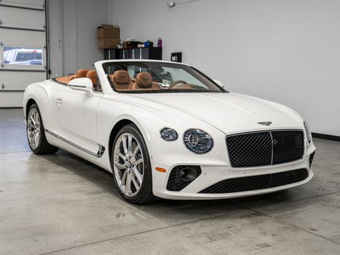 Used 2024 Bentley Continental GT Mulliner AWD/4WD image 4