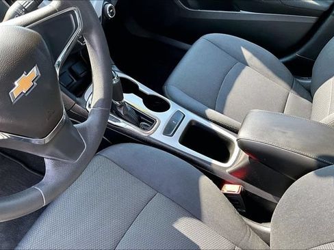 Used 2018 Chevrolet Cruze LS FWD image 13