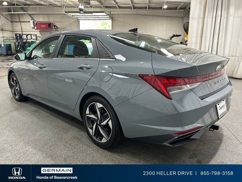 Used 2022 Hyundai Elantra Limited FWD image 6