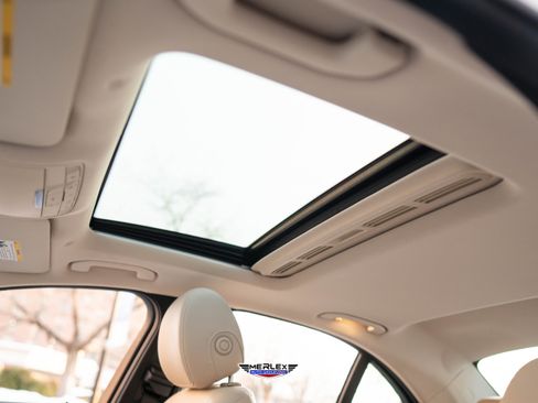 Used 2021 Mercedes-Benz C 300 Sedan image 38