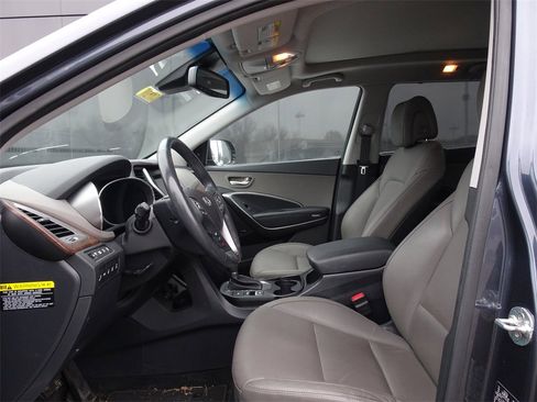 Used 2019 Hyundai Santa Fe XL image 5