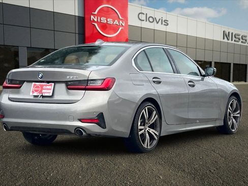 Used 2022 BMW 330i Sedan w/ Premium Package image 3