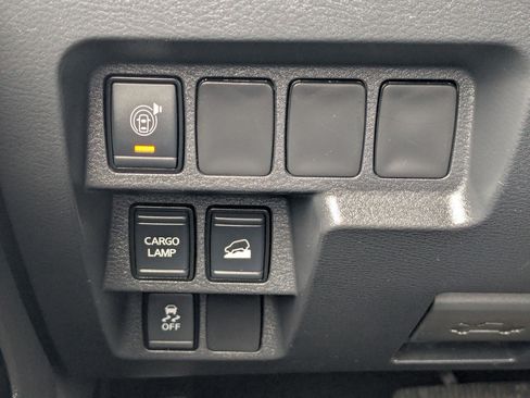 Used 2023 Nissan Frontier SV w/ Midnight Edition Package AWD/4WD image 19