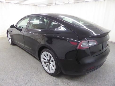 Used 2022 Tesla Model 3 Long Range AWD/4WD image 5