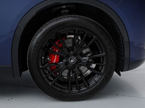 New 2025 Maserati Grecale Modena image 27