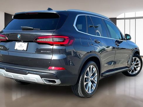 Used 2022 BMW X5 sDrive40i w/ Premium Package RWD image 2