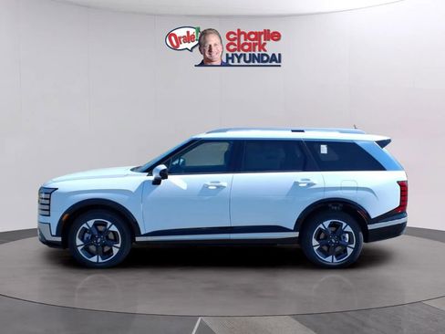 New 2026 Hyundai Palisade Limited FWD image 2
