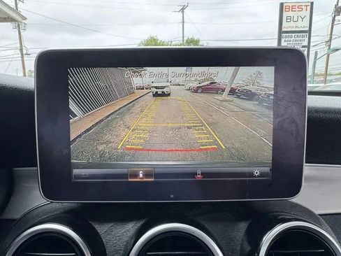 Used 2019 Mercedes-Benz GLC 300 4MATIC w/ Multimedia Package image 35