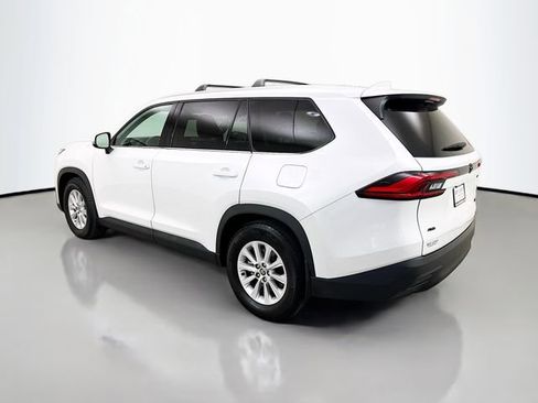 Used 2024 Toyota Grand Highlander XLE image 5