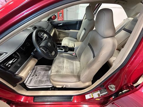 Used 2014 Toyota Camry LE FWD image 50