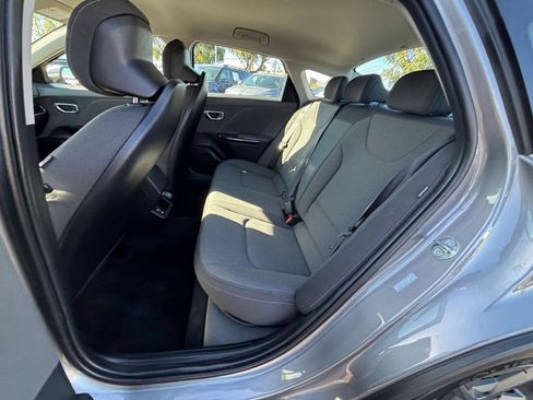 Used 2025 Kia K4 FWD image 27