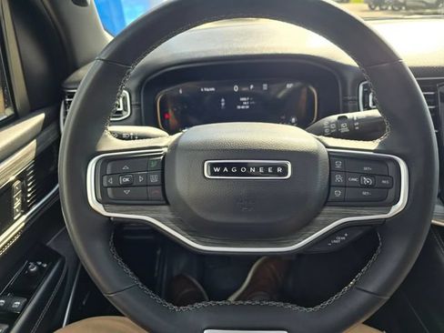 Used 2024 Jeep Wagoneer Series III w/ Premium Group I AWD/4WD image 35