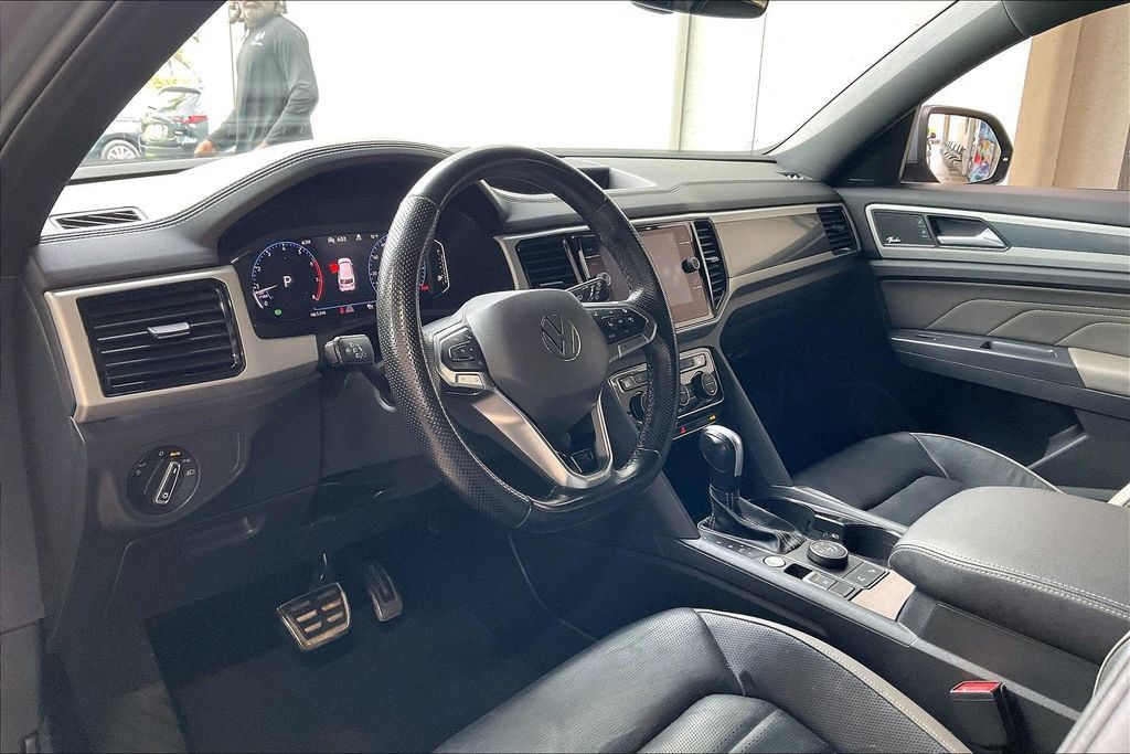 Used 2021 Volkswagen Atlas Cross Sport SEL Premium R-Line AWD/4WD image 4