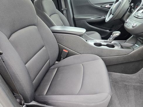 Used 2024 Chevrolet Malibu LT FWD image 9